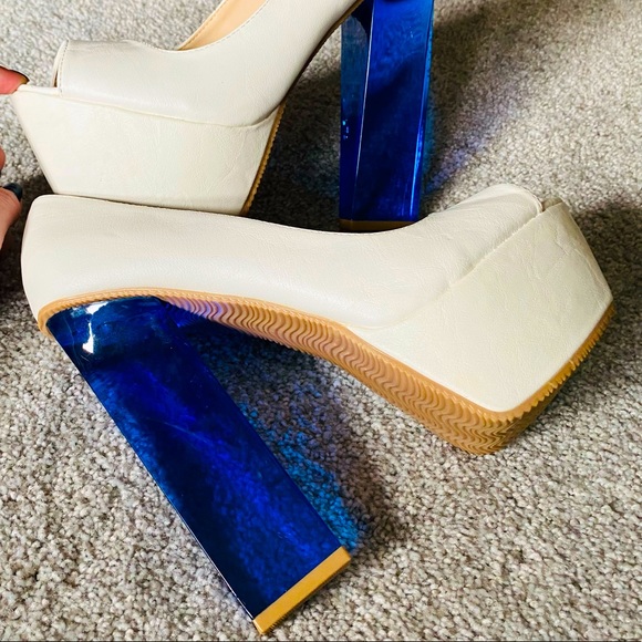 ❤️Stunning❤️ Beau & Ashe Blue Lucite Heeled Platforms - Picture 6 of 11